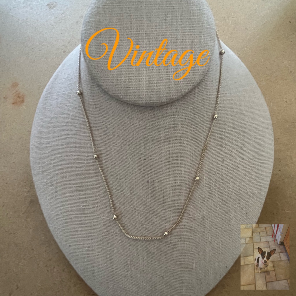Vintage Gold Tone Necklace With Gold Tone Stations Vintage Gold Tone Necklace With Gold Tone Stations